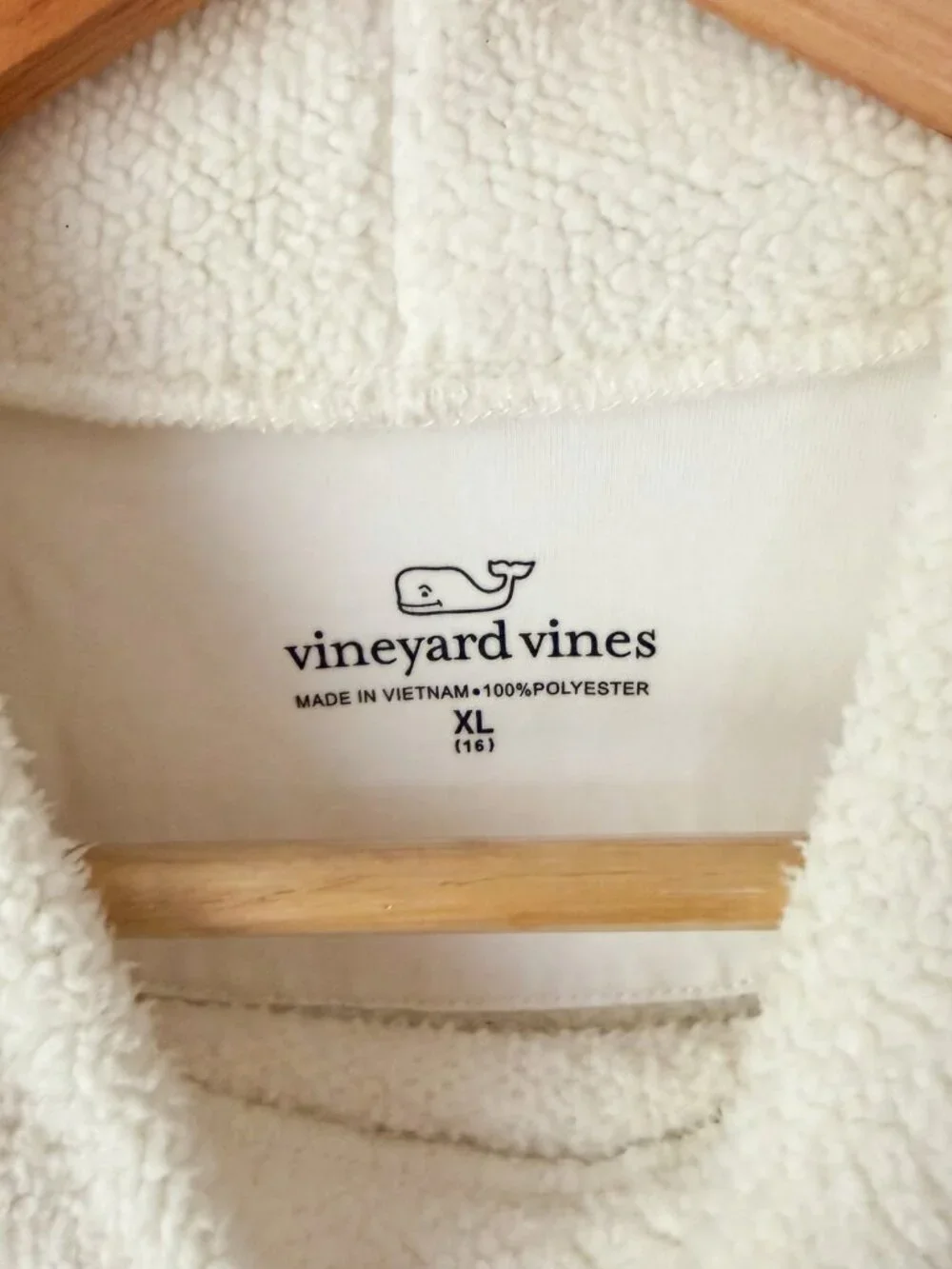 Vineyard Vines Sherpa Pullover Sweatshirt White Whale Logo Size XL Youth Girls
